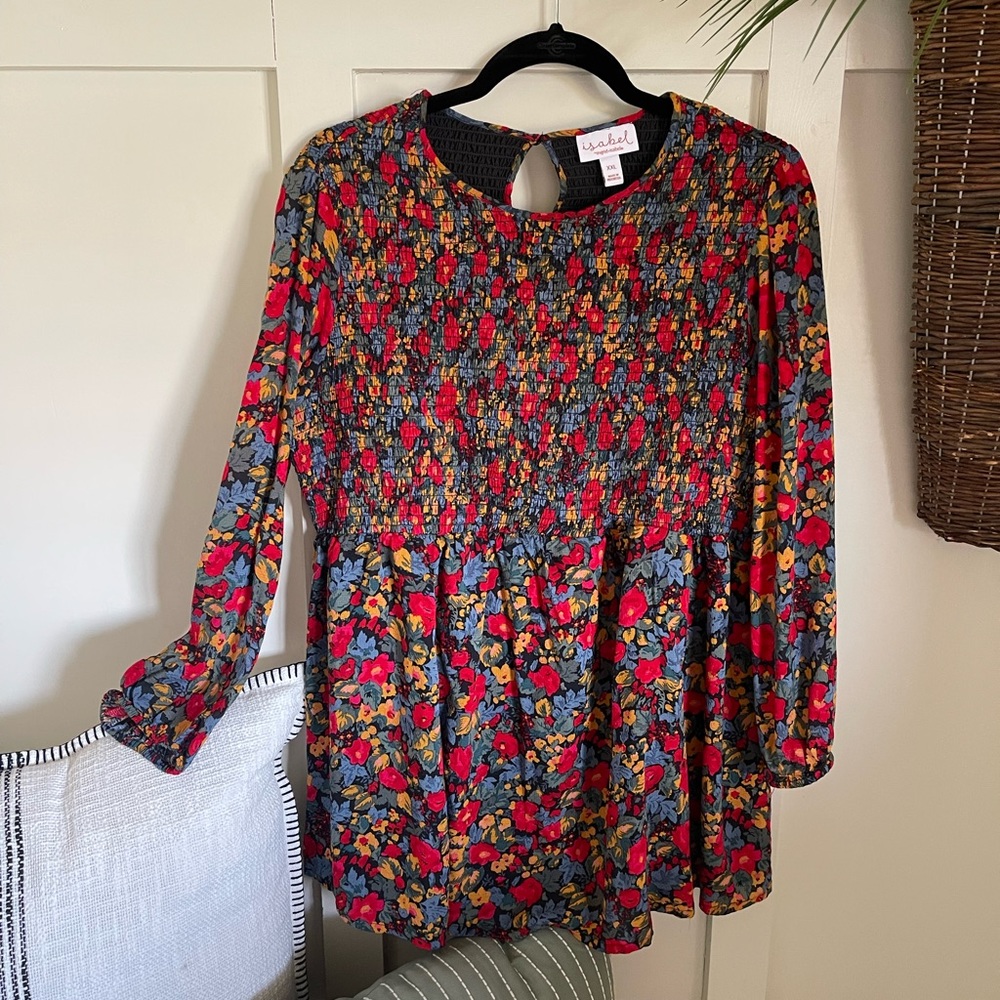 Isabel by Ingrid+Isabel blouse top. Maternity wear in women’s size XXL